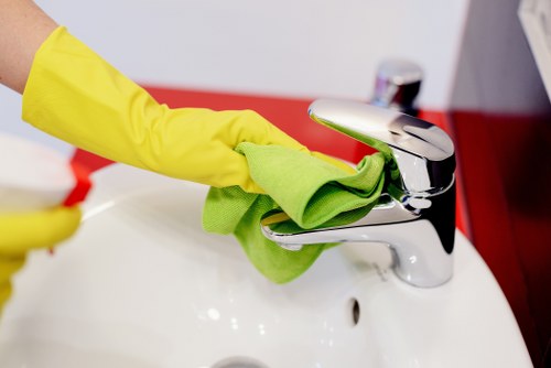 A commercial cleaning checklist for a Belsizepark business property
